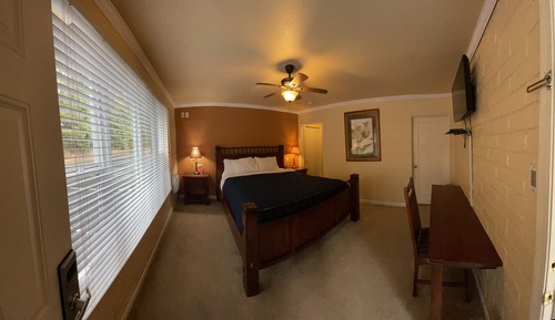 Standard Room, 1 King Bed
