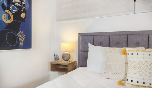 Panoramic Studio, 1 King Bed, Balcony, River View