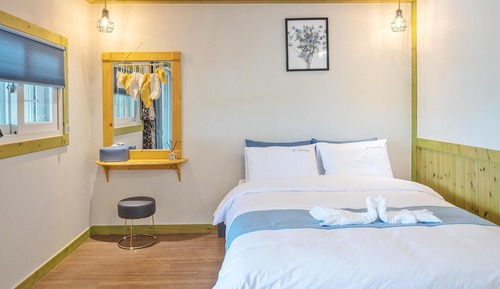 Basic Room, 1 Bedroom (205(with Pet,2nd floor))