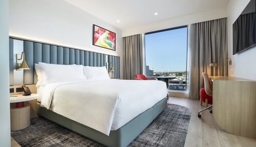 Standard Room, 1 King Bed, Hearing Accessible (Visual Conditions Guests)