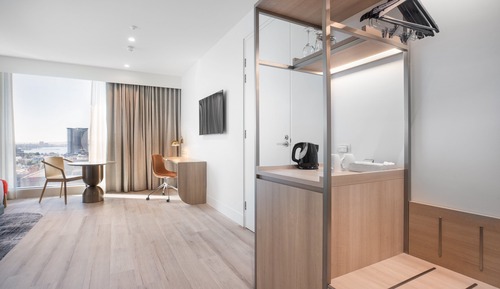 Premium Room, 1 King Bed, Accessible
