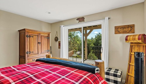 House, Multiple Beds, Patio, Mountain View (Bearfoot Lodge at Lake Arrowhead)