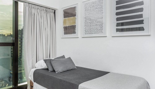 Apartment (6A)