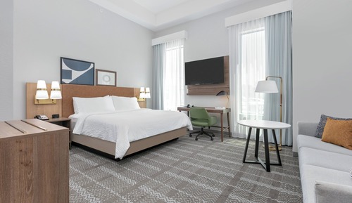 Studio Suite, 1 King Bed, Accessible Bathtub, Kitchen (Mobility)