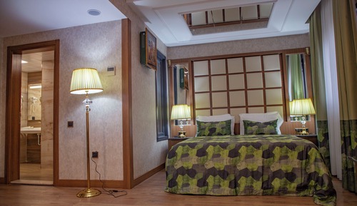 Royal Studio