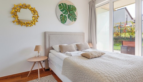 Apartment (2)