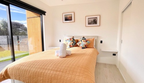 Design Villa, 1 Queen Bed, Accessible