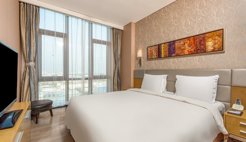 Suite, 1 Bedroom, Kitchen (Dining)