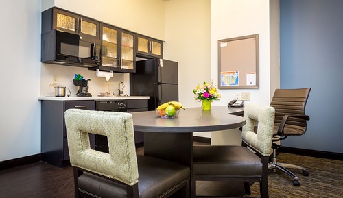 Suite, 1 Bedroom, Accessible (1 King, Mobility)