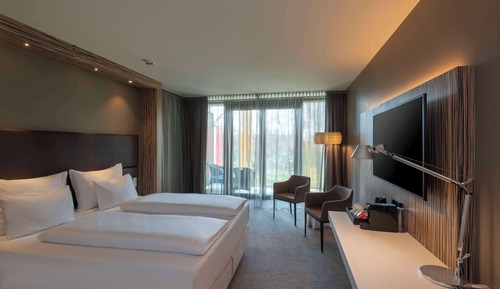 Deluxe Room, 1 King Bed, Balcony