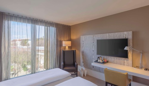 Standard Room, 1 King Bed