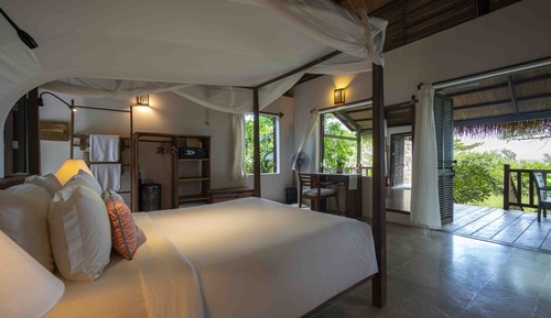 Deluxe Sea View PLANTATION bungalow