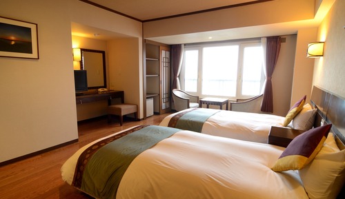 Deluxe Twin Room, Non Smoking, Lake View