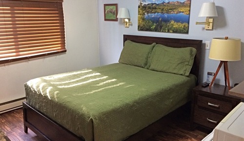Standard Room, 1 Queen Bed