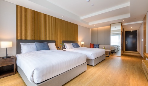 Premier Twin Room, Annex Building (Ocean View or Pool Access)
