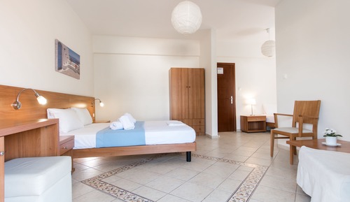 Triple Room