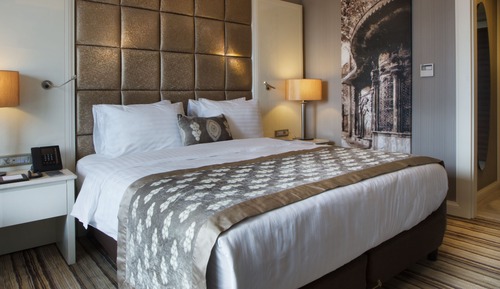 Superior Room with City View