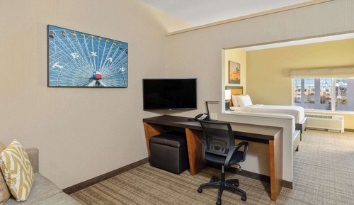 Suite, Multiple Beds, Non Smoking