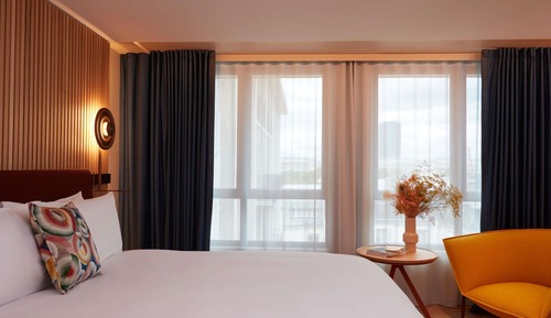 Junior Studio, 2 Bedrooms, Courtyard View