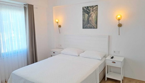 Deluxe Room, Garden View