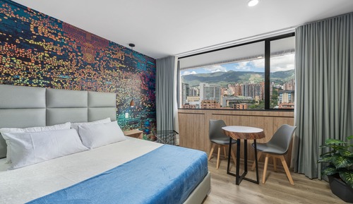 Studio Suite (1414)