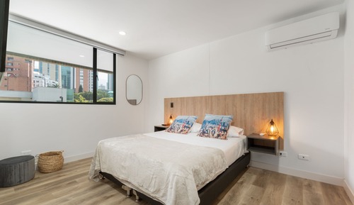 Apartment (203)