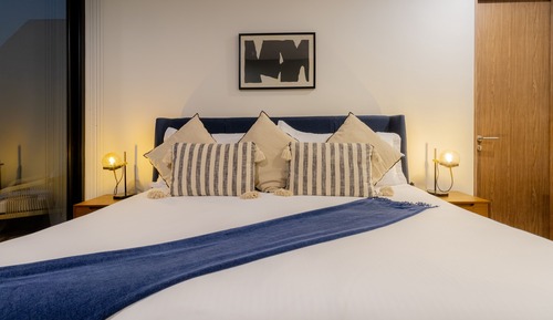 Luxury Penthouse, 3 Bedrooms, Terrace