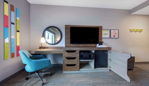Room, 2 Queen Beds (Roll-In Shower)