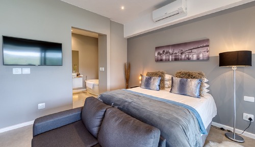 Classic Room, 1 King Bed, Balcony, Ocean View