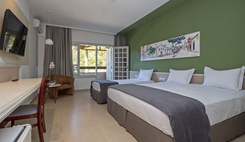 Premier Room