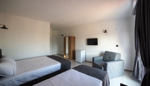 Comfort Triple Room, Patio