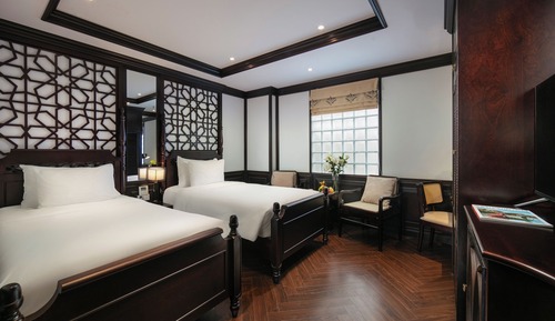 Deluxe Twin Internal Window