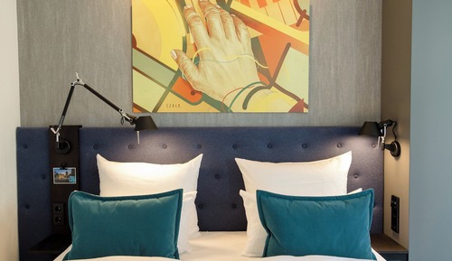 Standard Room, 1 King Bed