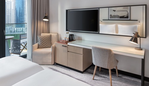 Deluxe Room, 2 Twin Beds, Marina View