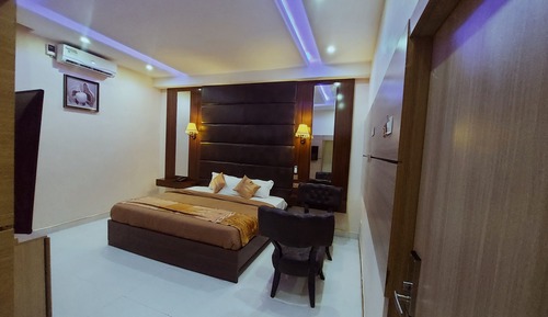 Royal Single Room