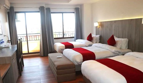 Deluxe Triple Room