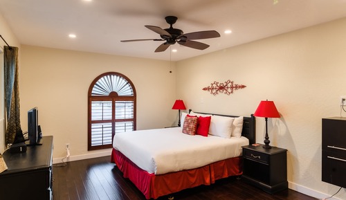 Villa (4 Bedrooms)
