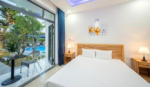 Deluxe Double Room, Garden View