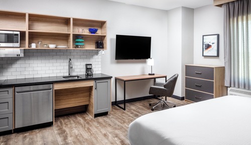 Studio Suite, 1 King Bed, Accessible Bathtub (Mobility Accessible)