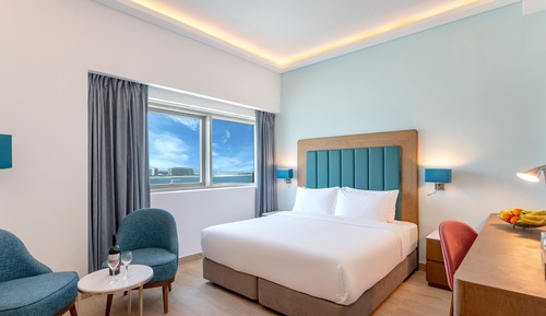 Standard Room, 1 Queen Bed, City View