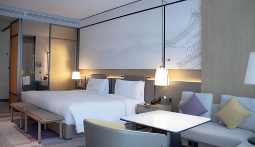 Premier Room, 1 King Bed, Non Smoking, City View