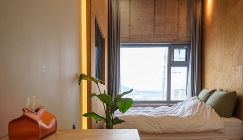 Deluxe Room (C)