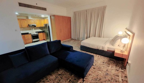 Deluxe Studio