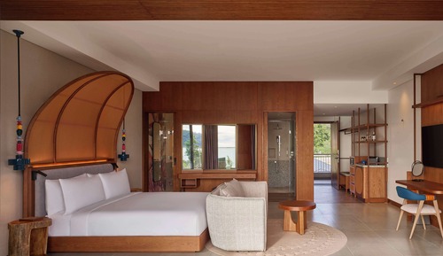 Junior Suite, 1 King Bed, Balcony