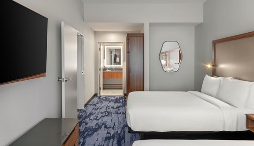 Suite, 2 Queen, Sofa bed (Mobility/Hearing Accessible, Tub)