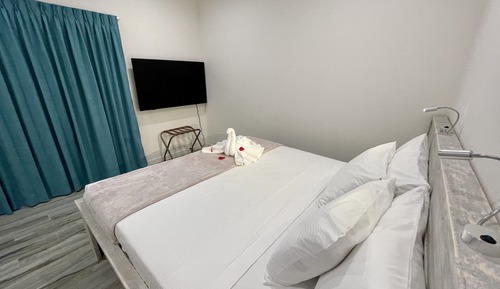 Deluxe Apartment, Partial Sea View
