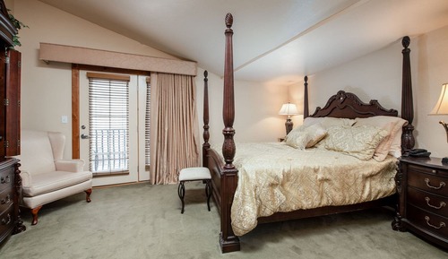 Condo, 2 Bedrooms