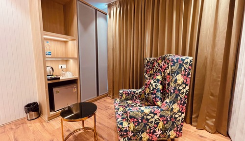 Superior Room, Bathtub, City View