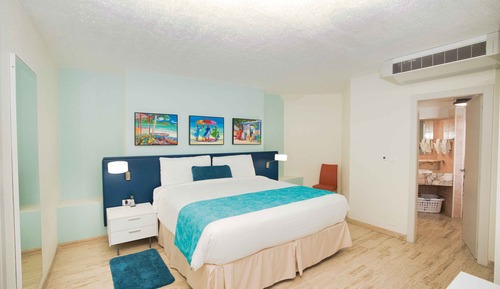 Penthouse, 2 Bedrooms, 2 Bathrooms, Ocean View