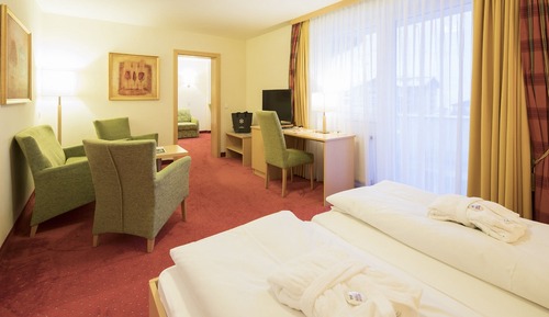Grand Suite, Multiple Beds, Non Smoking, Balcony